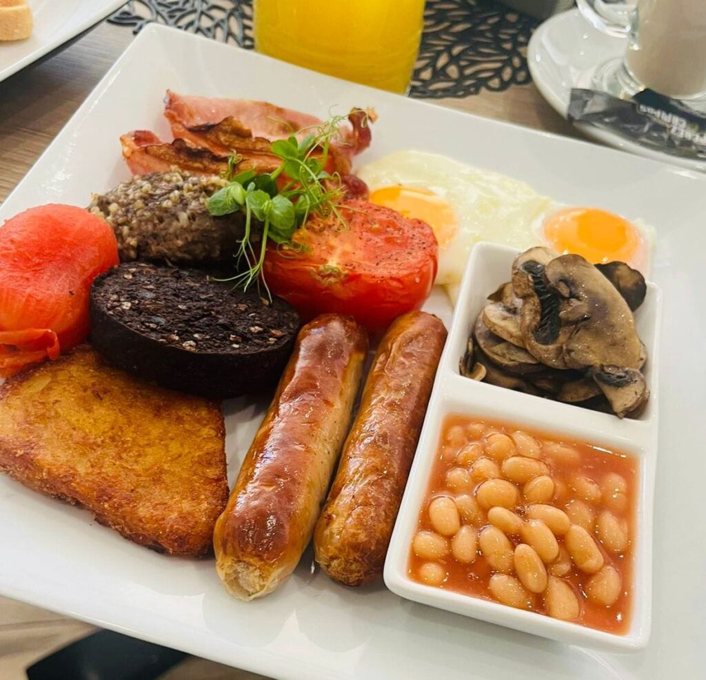 Restaurant Bottomless full English breakfast